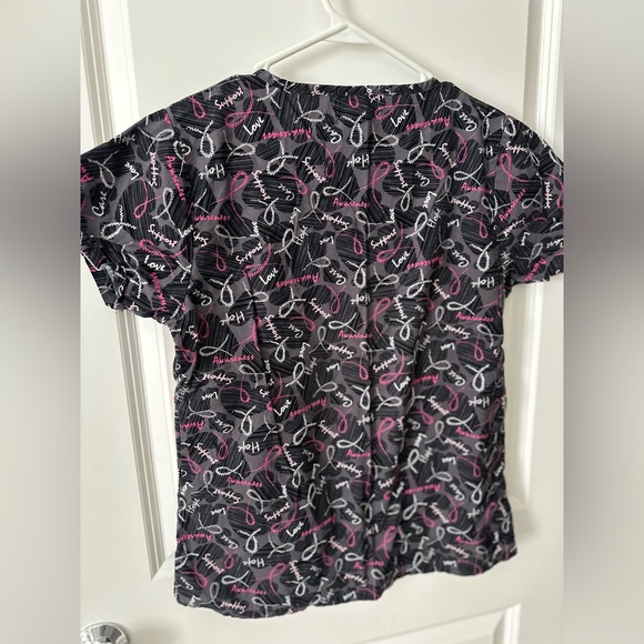 Breast Cancer Awareness scrub top only - S - Picture 3 of 4